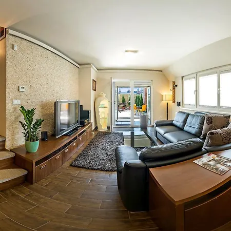 Arpad Bridge Apartment Budapest