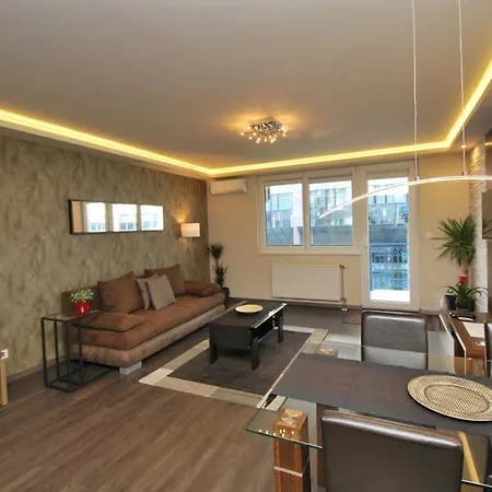 Apartment Arpad Bridge *