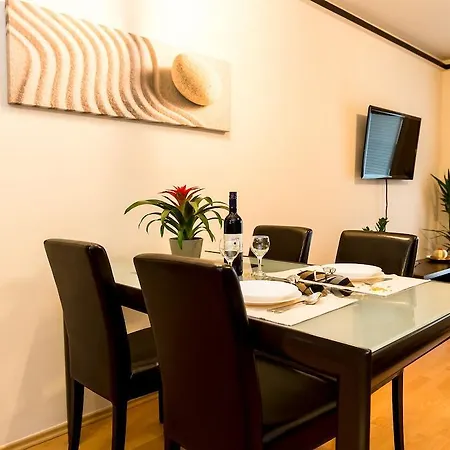 Apartment Arpad Bridge *