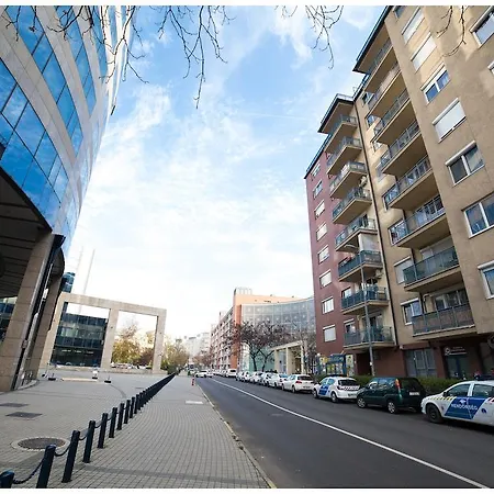 Apartment Arpad Bridge *