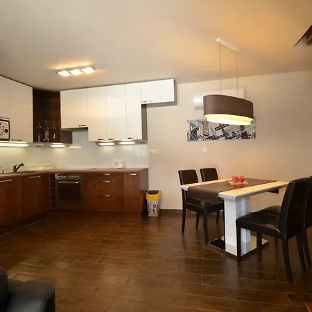 Arpad Bridge Apartment