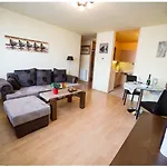 Arpad Bridge Apartament *