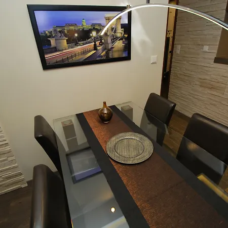 Arpad Bridge Apartament