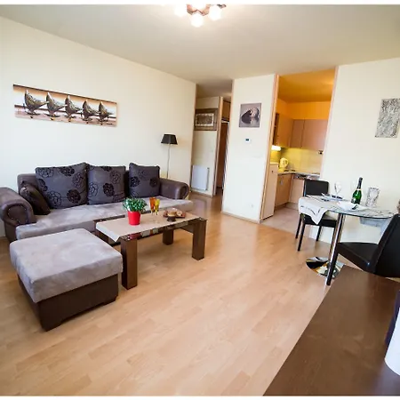 Arpad Bridge Apartament *