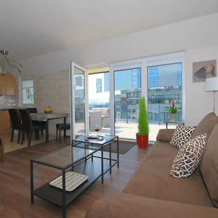 Arpad Bridge Budapesta