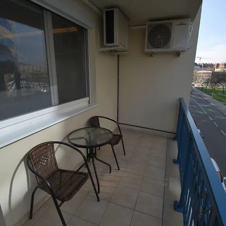 Arpad Bridge Budapesta