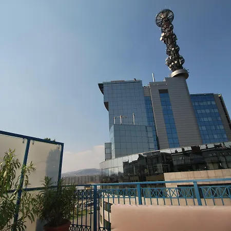 Arpad Bridge Apartament *