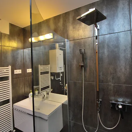 Arpad Bridge Budapesta